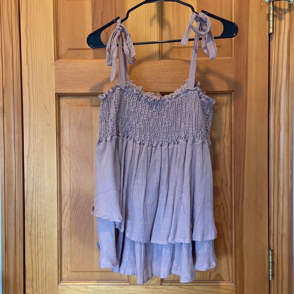 Knot Shoulder Layered Hem Shirred Cami Top - Picture 3 of 6